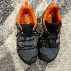 Kids Adidas sneakerss